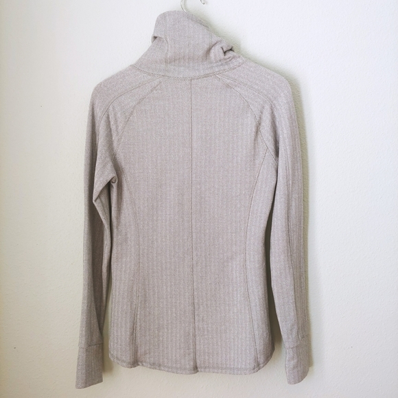 Kyodan | Gray Longsleeved Drawstring Turtleneck Pullover Shirt - Picture 11 of 14